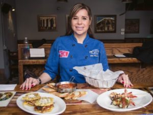 Chef Maria Katalina Velez, chef ejecutiva y propietaria de Mojitos Cuban Cuisine en Brooklyn, NY, y nombrada una de los 100 mejores chefs del mundo.
